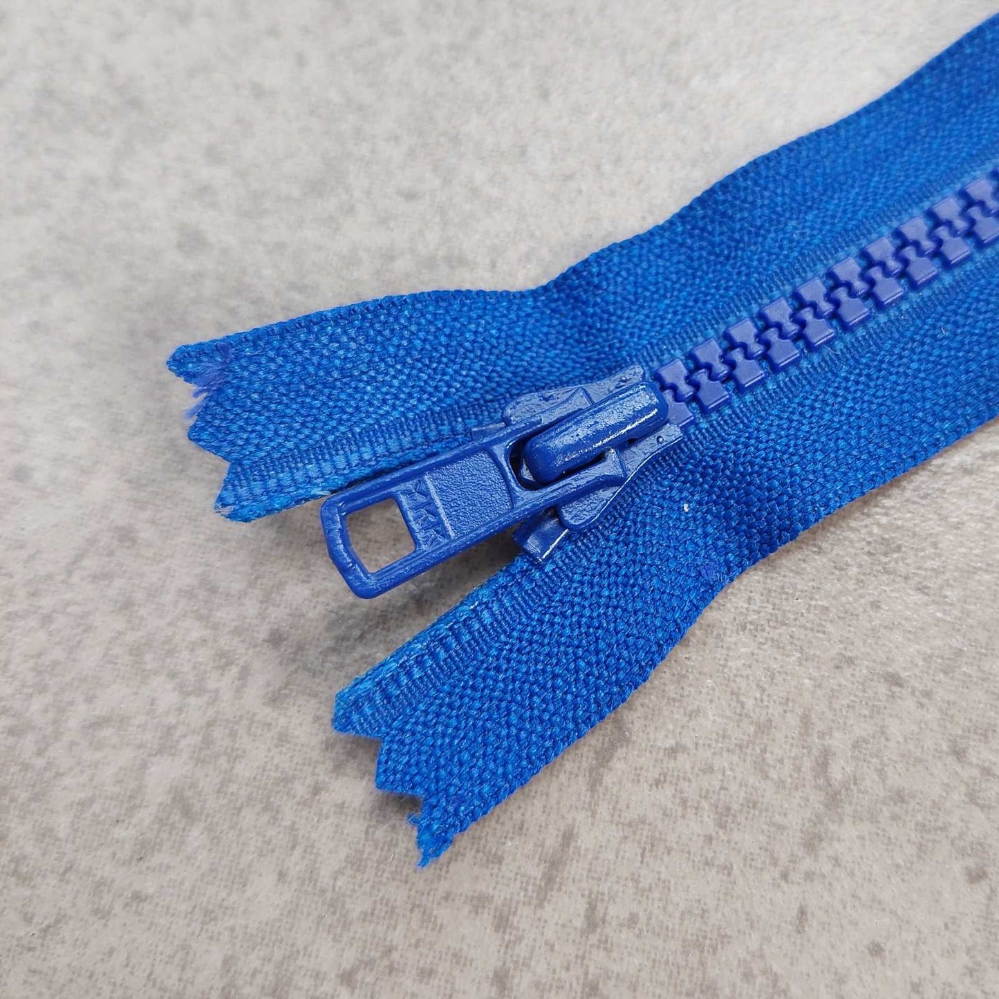 1 x Blue YKK Vislon Zip - 25cm (10")