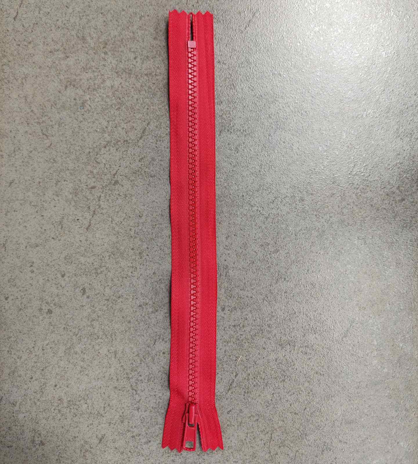 1 x Red YKK Vislon Zip - 25cm (10")