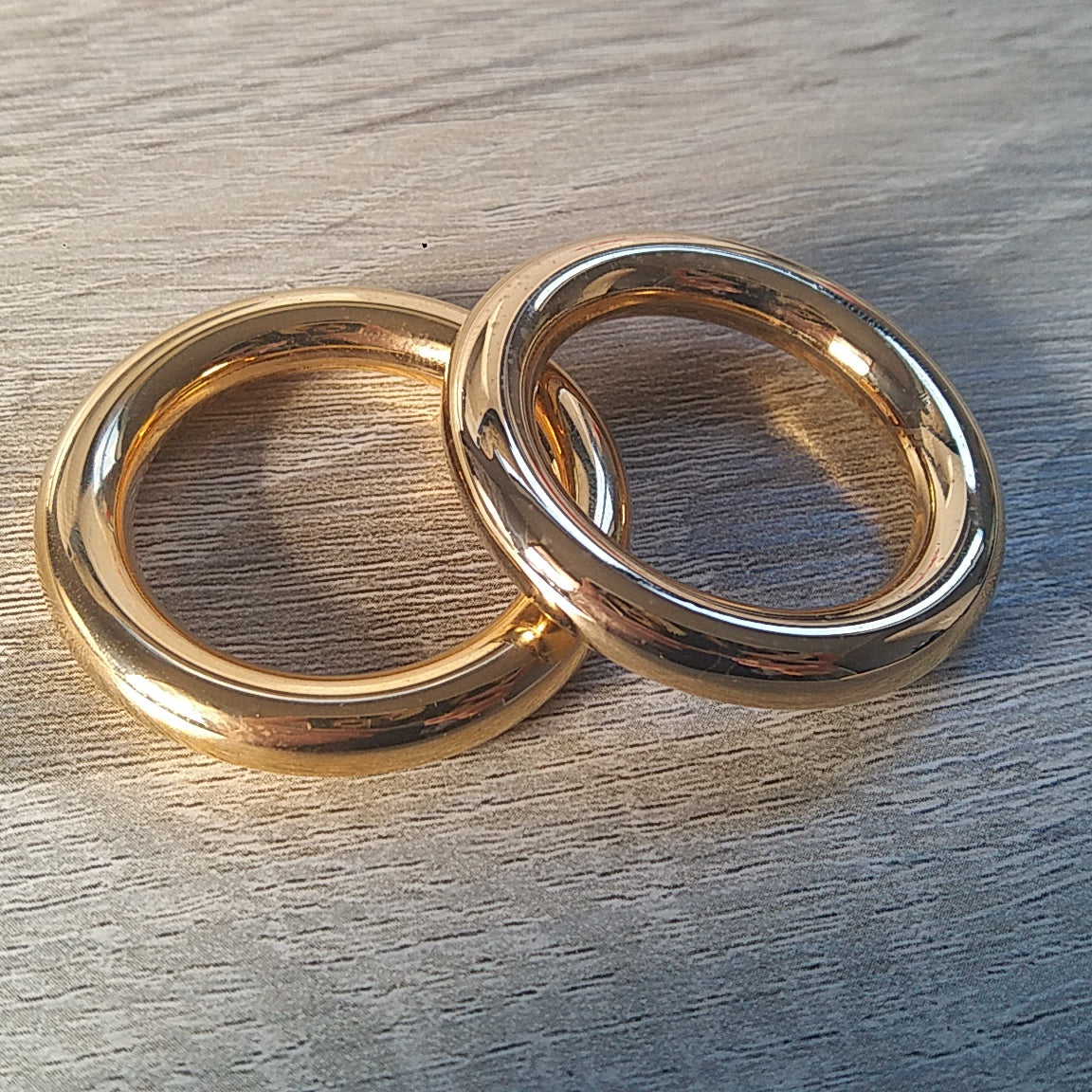 1 x Gold Metal Ring - 1.75" (45mm) wide