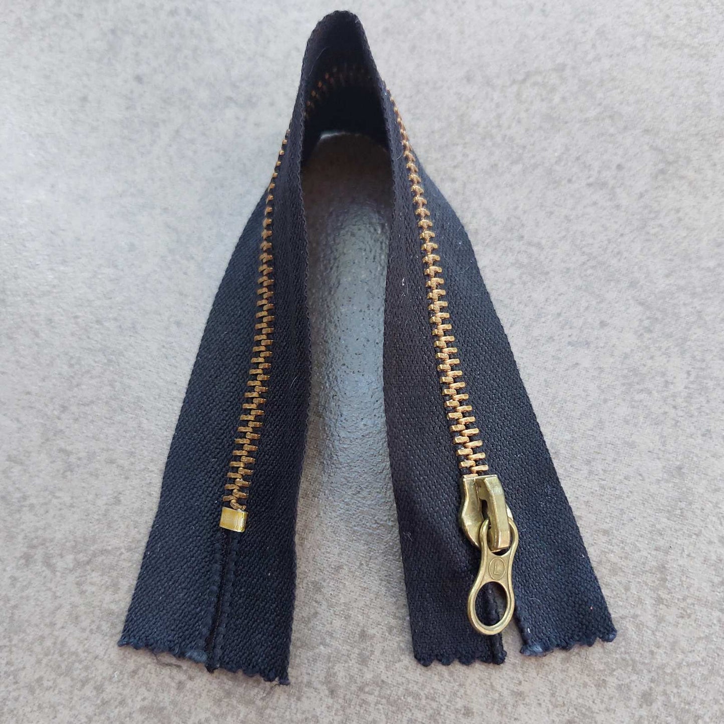 1 x Vintage Black YKK Metal Zip - 20cm (8")