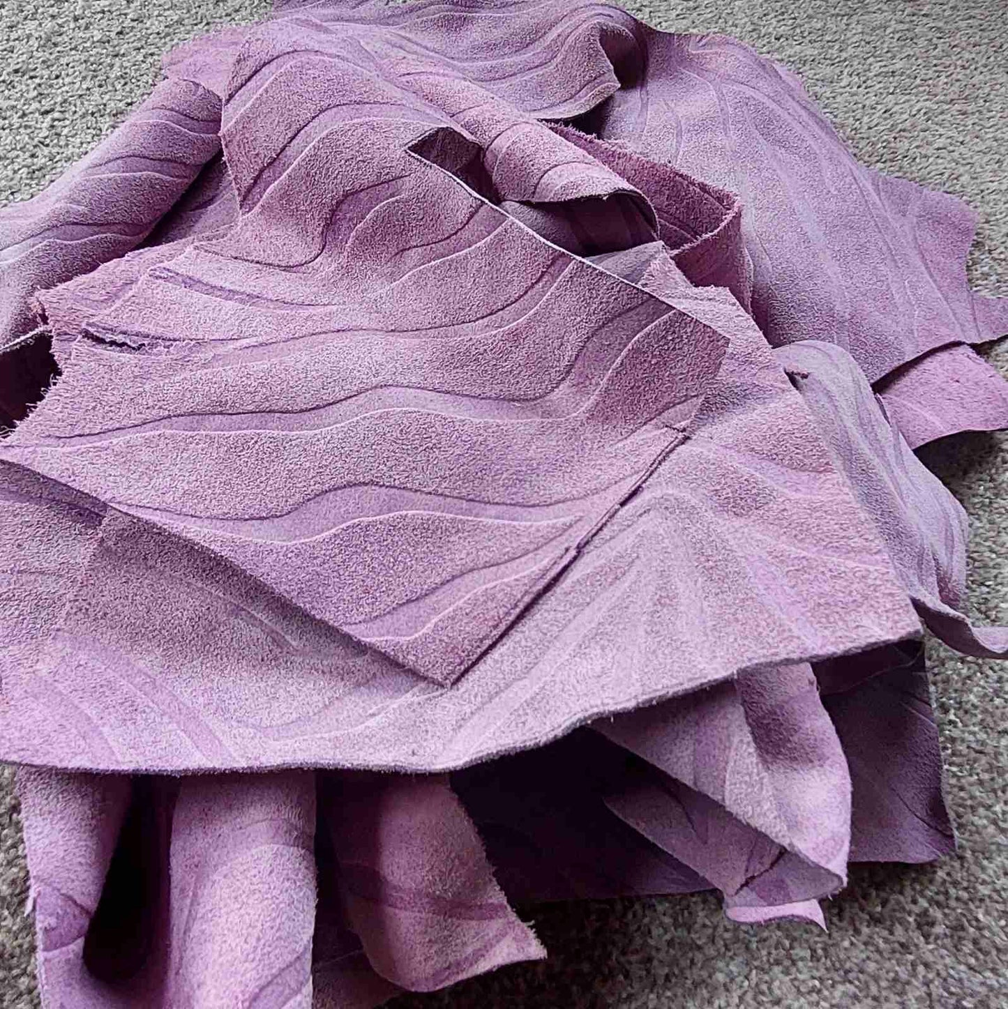 500g of Lilac Purple Suede Leather Pieces - 1.5mm thick