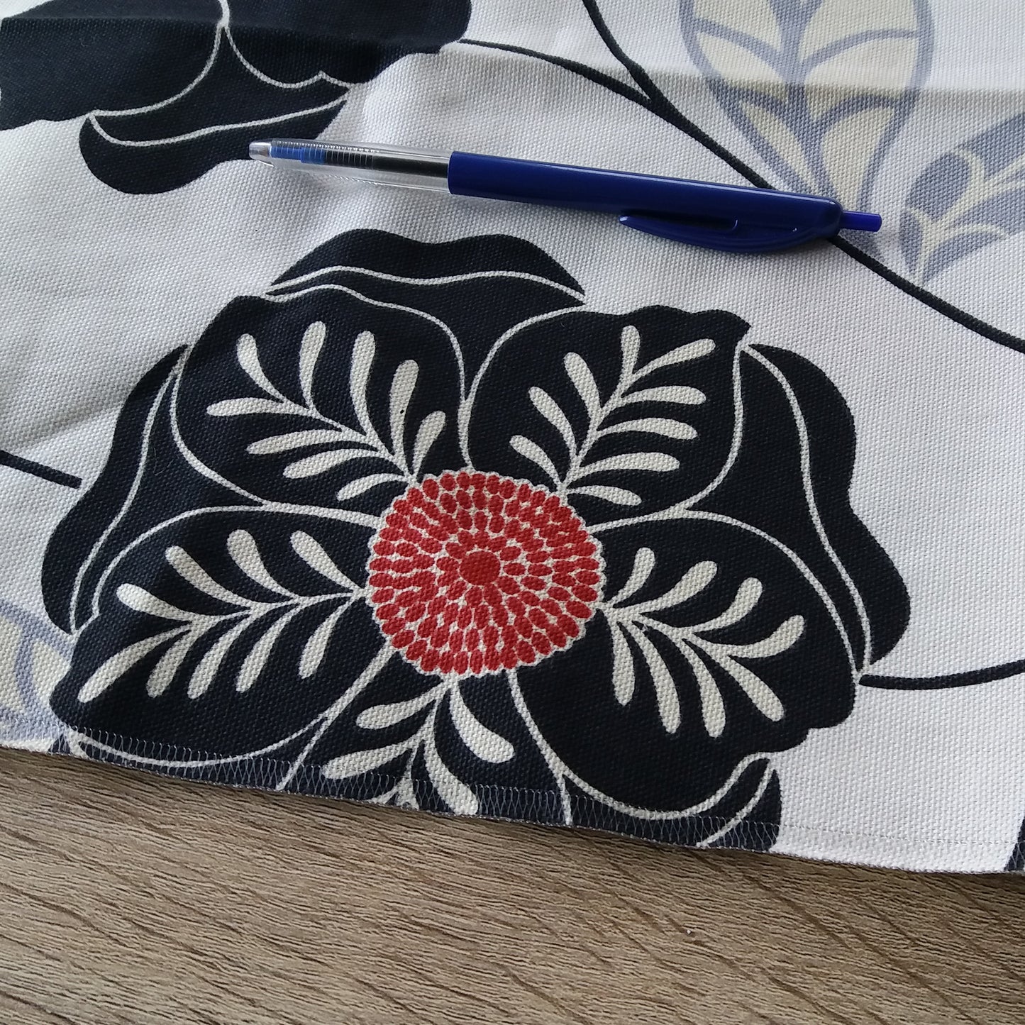 Craft Fabric Piece - Flower Pattern Printed Polycotton